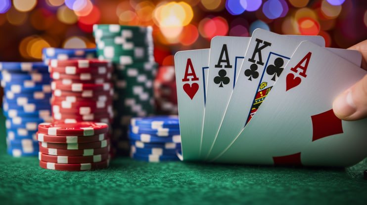 Antarmuka halaman utama aplikasi topupgeh dengan daftar pertandingan Liga 1 dan slot populer